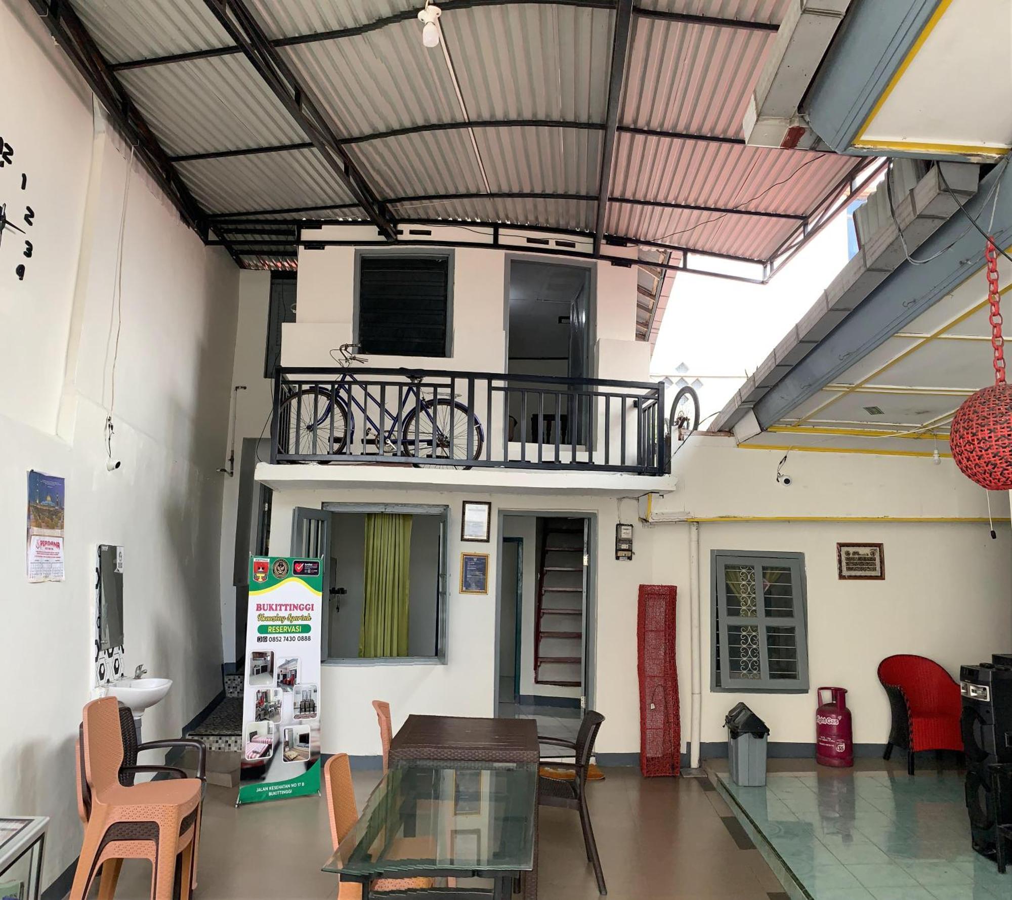 Bukittinggi Homestay Esterno foto